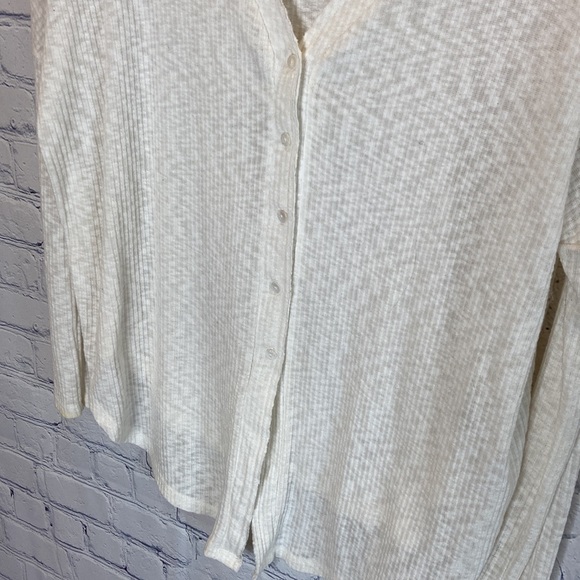 Calson White Long Sleeved Shirt - Picture 6 of 7
